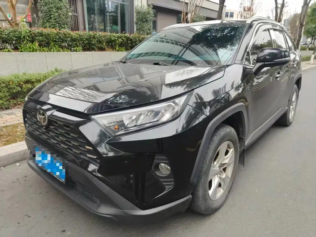 TOYOTA RAV4  2020