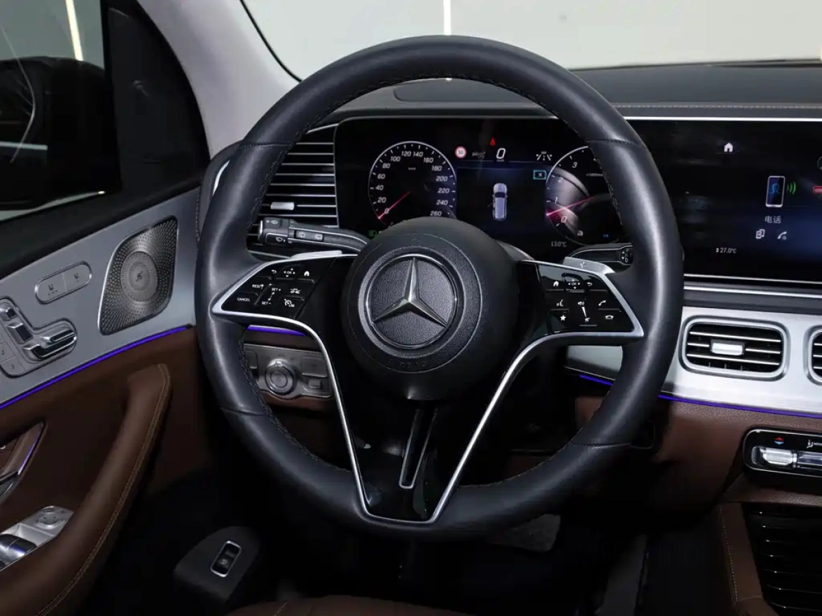 MERCEDES-BENZ GLS  2024