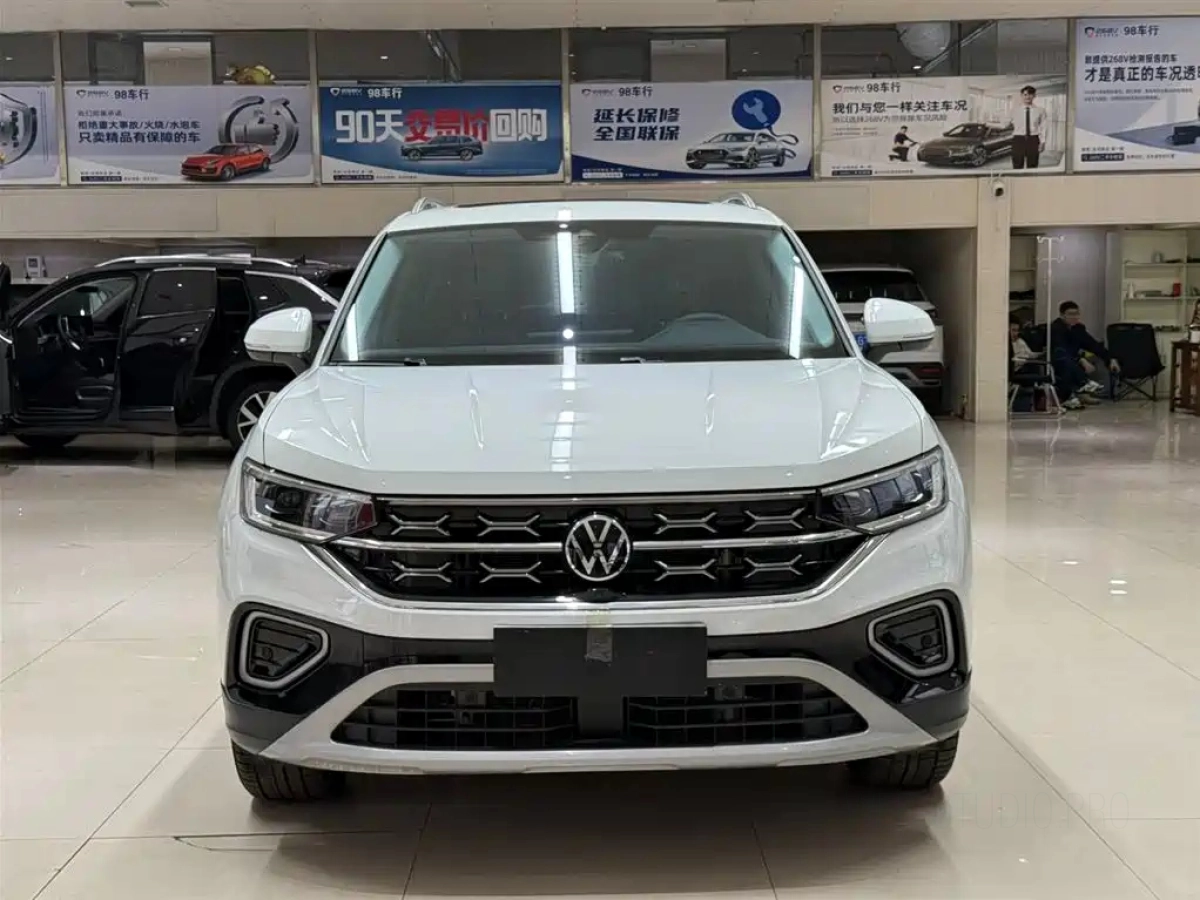 VOLKSWAGEN TAYRON