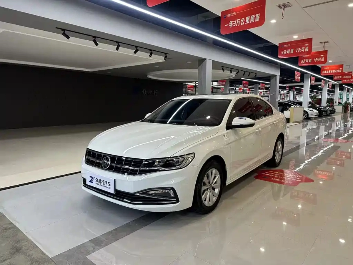 VOLKSWAGEN BORA  2021