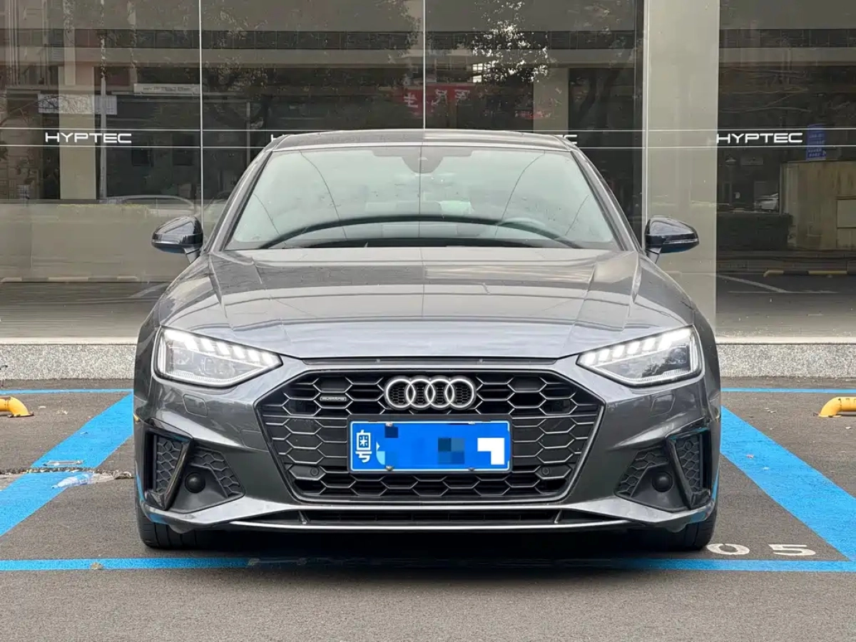 AUDI A4L  2021