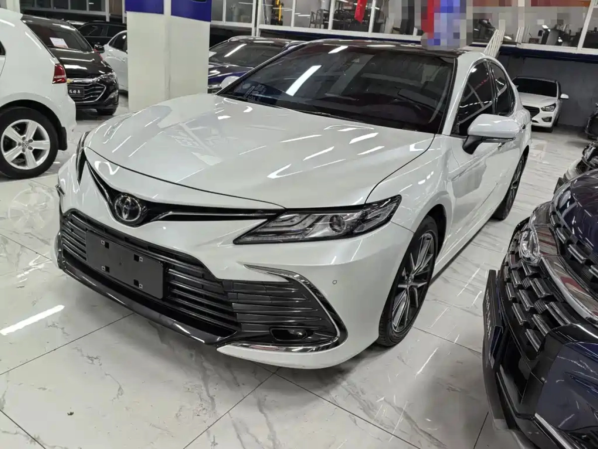TOYOTA CAMRY  2023