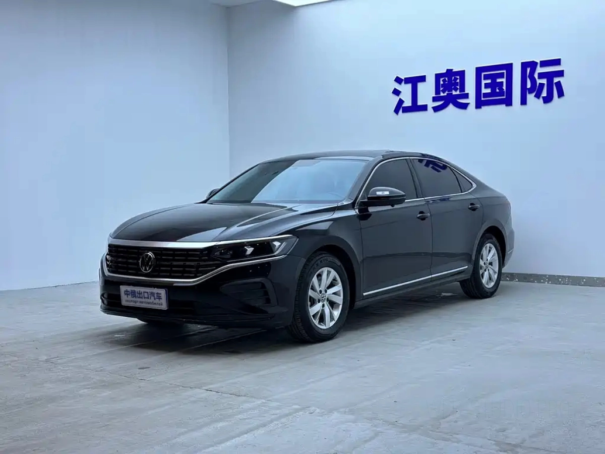 VOLKSWAGEN PASSAT  2023