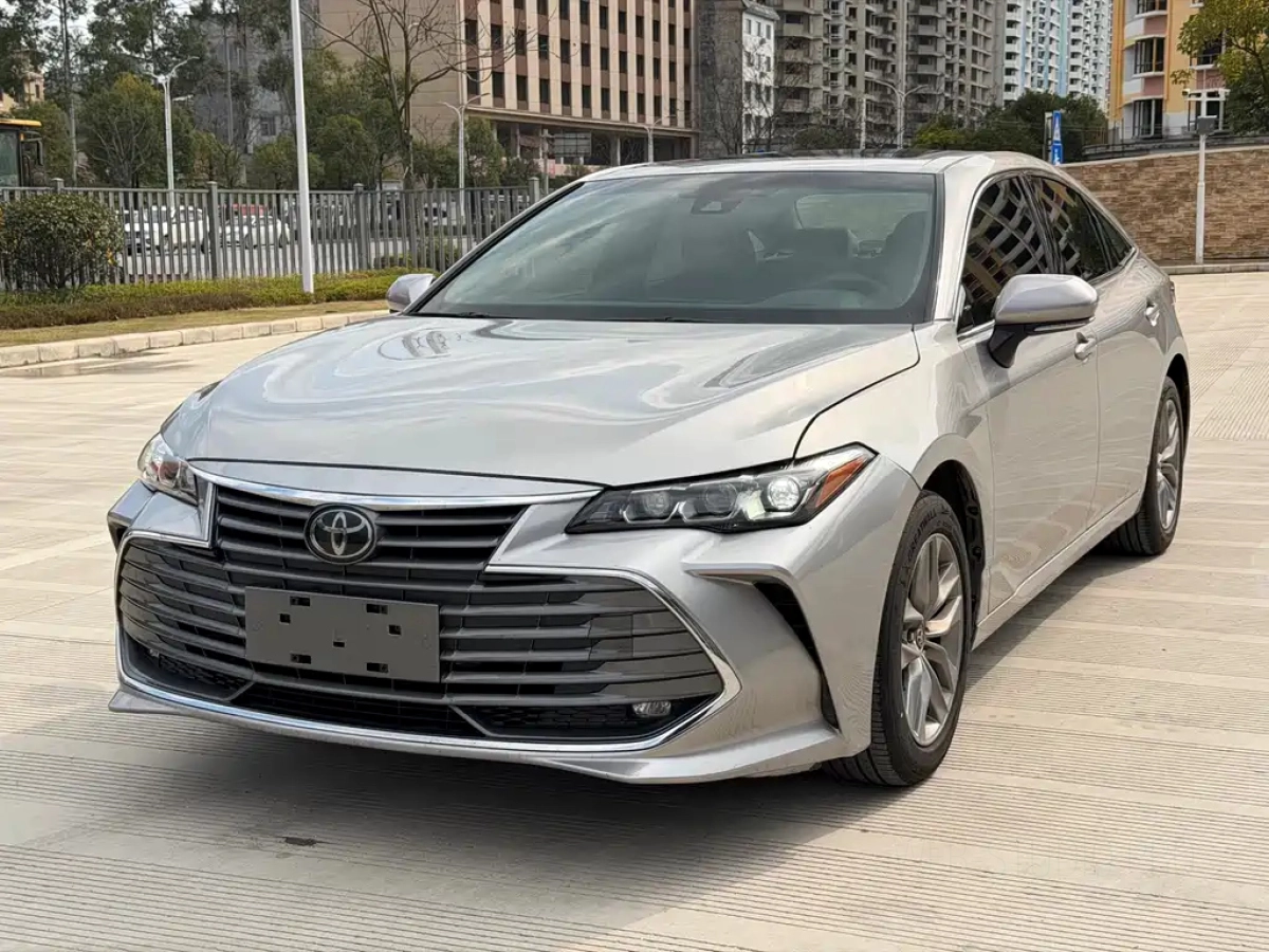 TOYOTA AVALON  2020