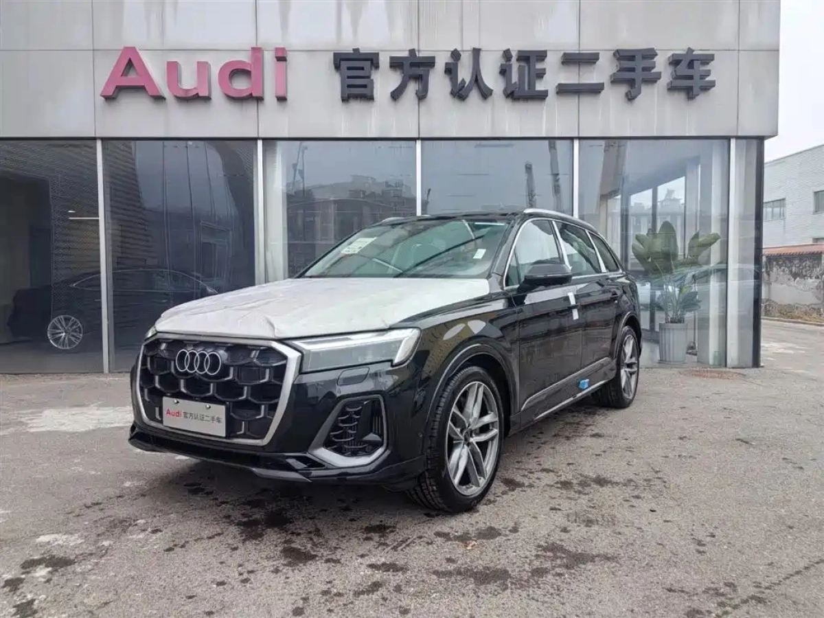 AUDI Q7  2026