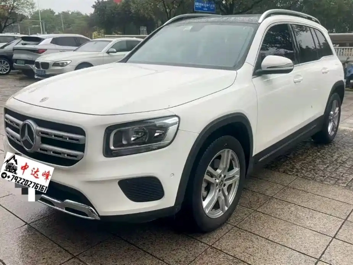 MERCEDES-BENZ GLB
