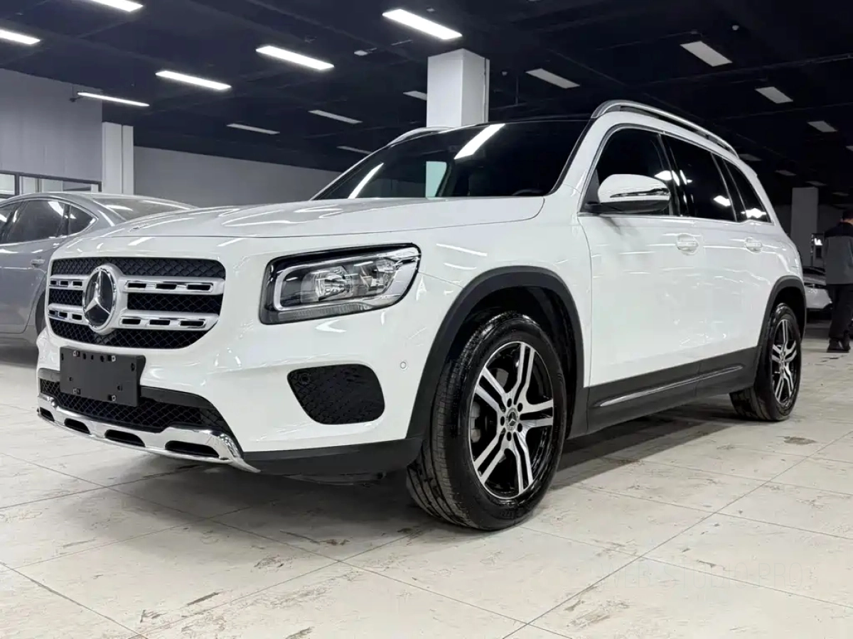 MERCEDES-BENZ GLB  2022