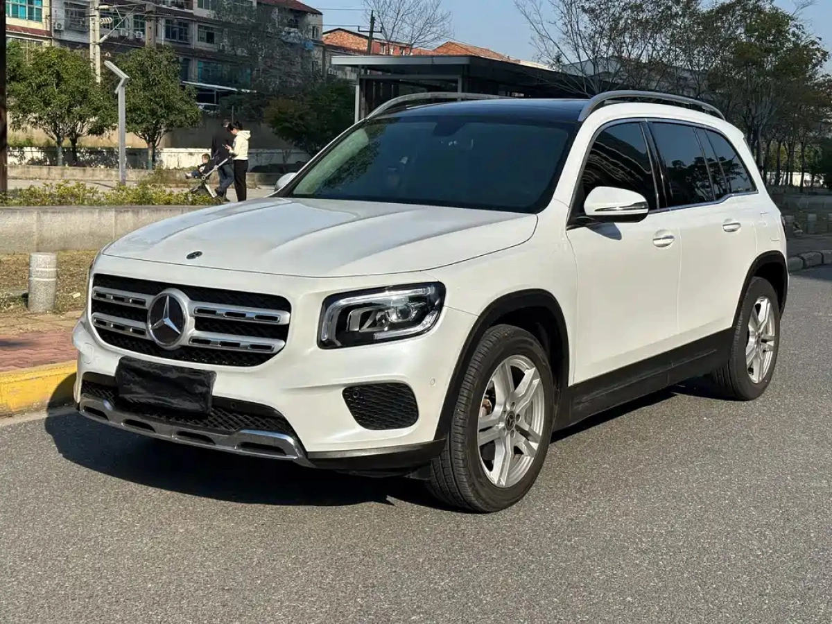 MERCEDES-BENZ GLB
