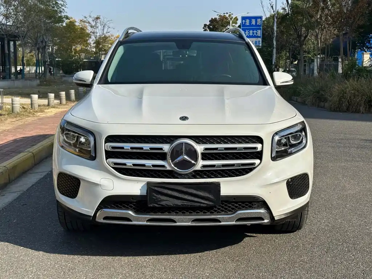MERCEDES-BENZ GLB