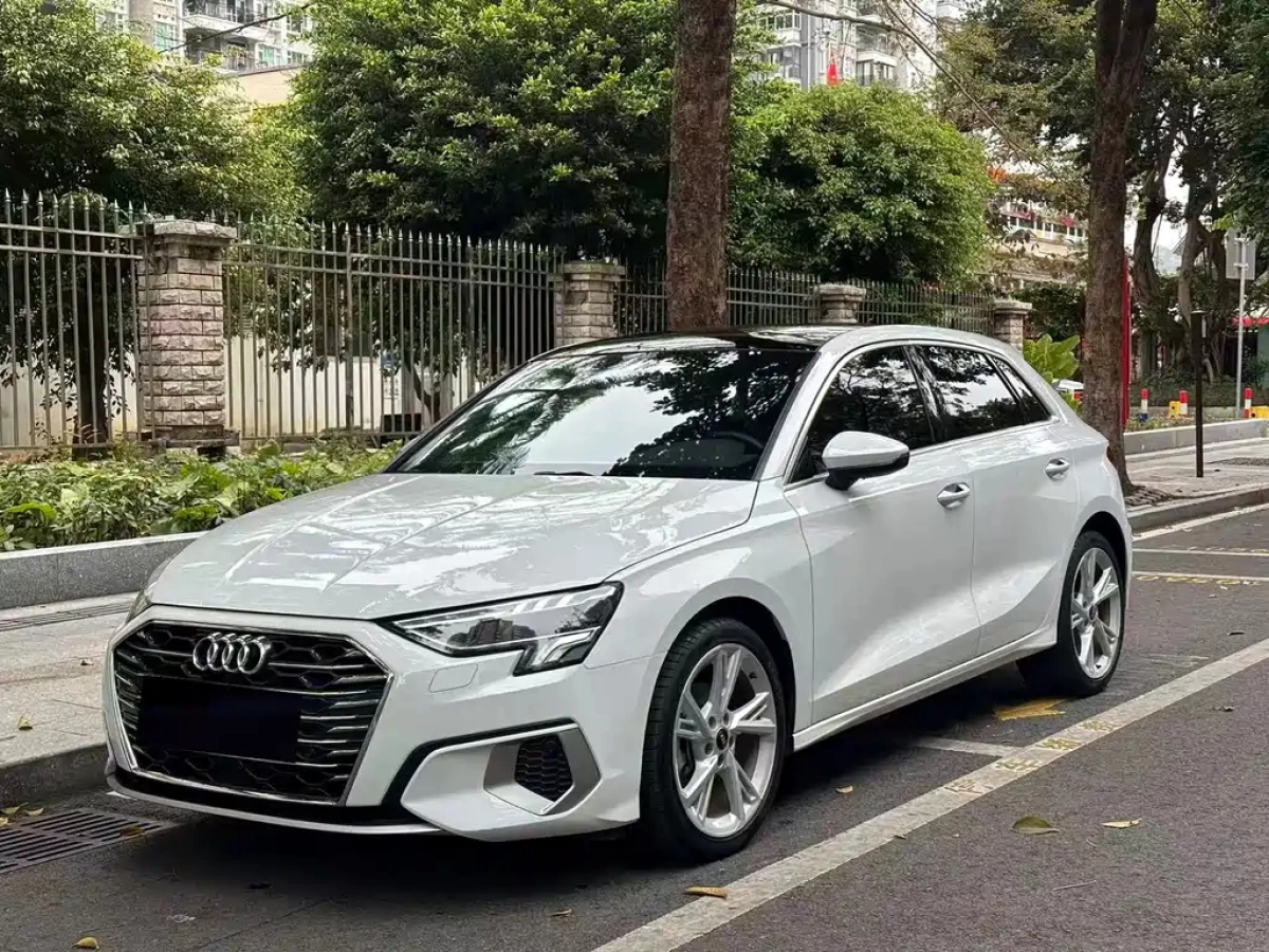 AUDI A3  2024