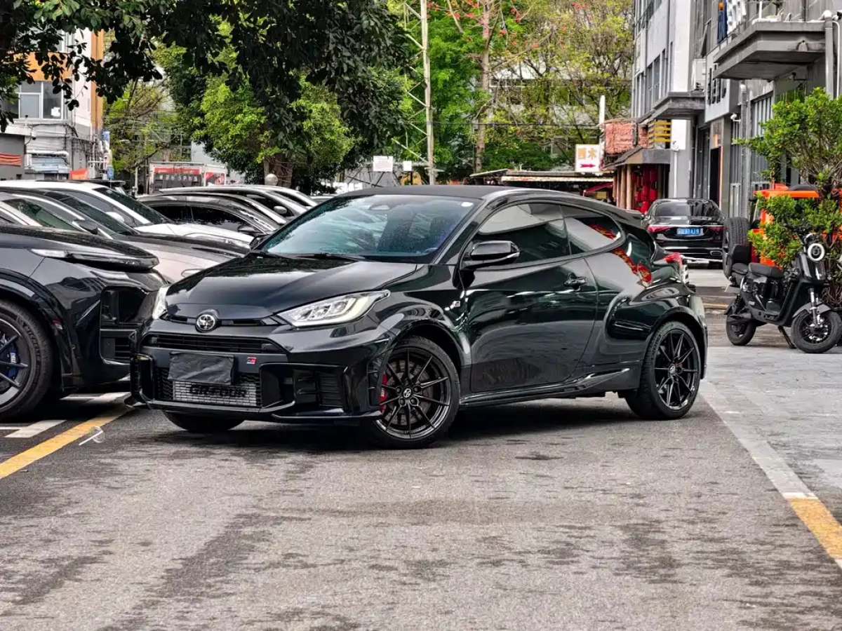 TOYOTA GR YARIS  2025