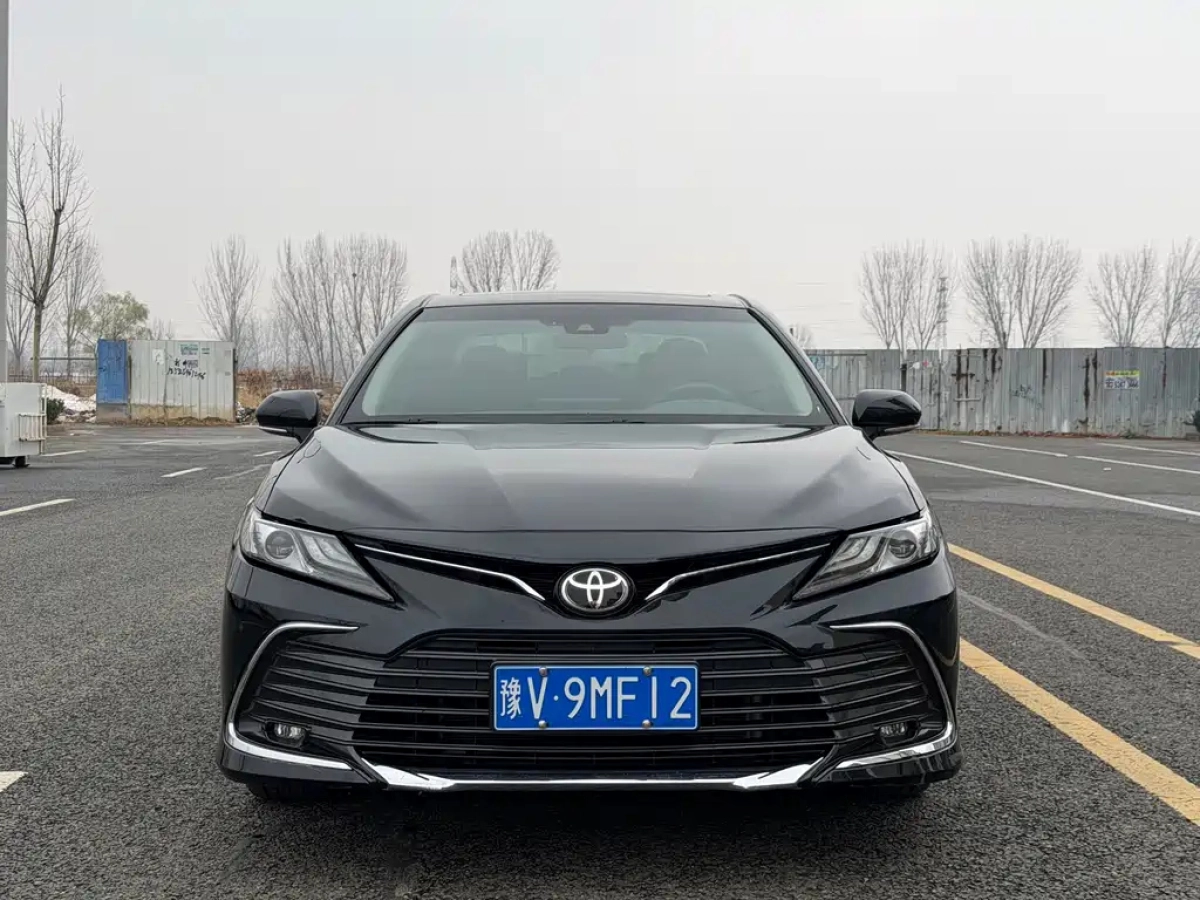 TOYOTA CAMRY