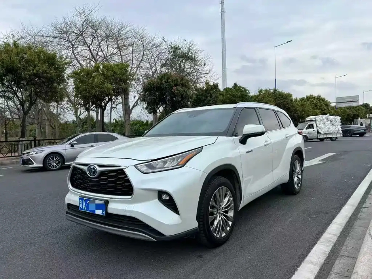 TOYOTA HIGHLANDER  2023