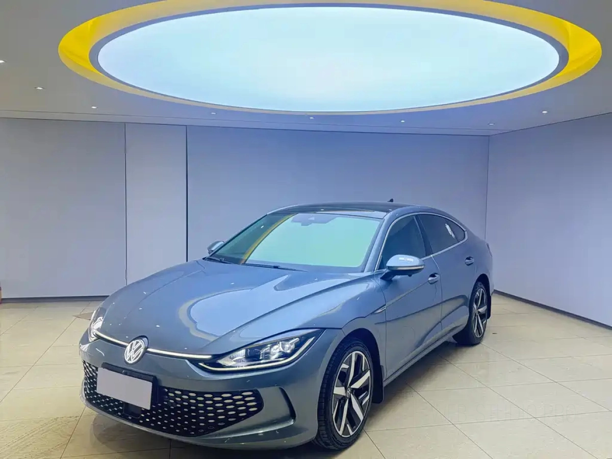 VOLKSWAGEN LAMANDO  2022