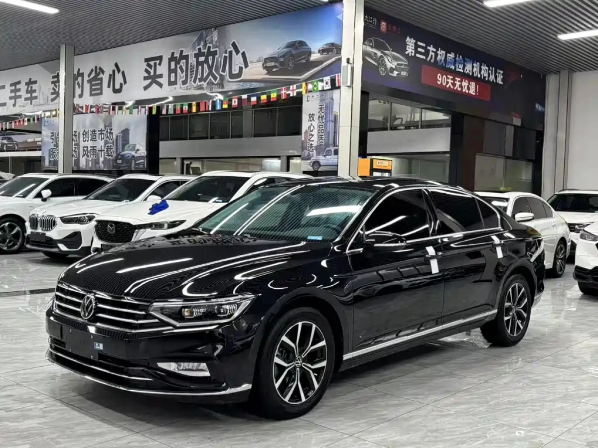 VOLKSWAGEN MAGOTAN  2022