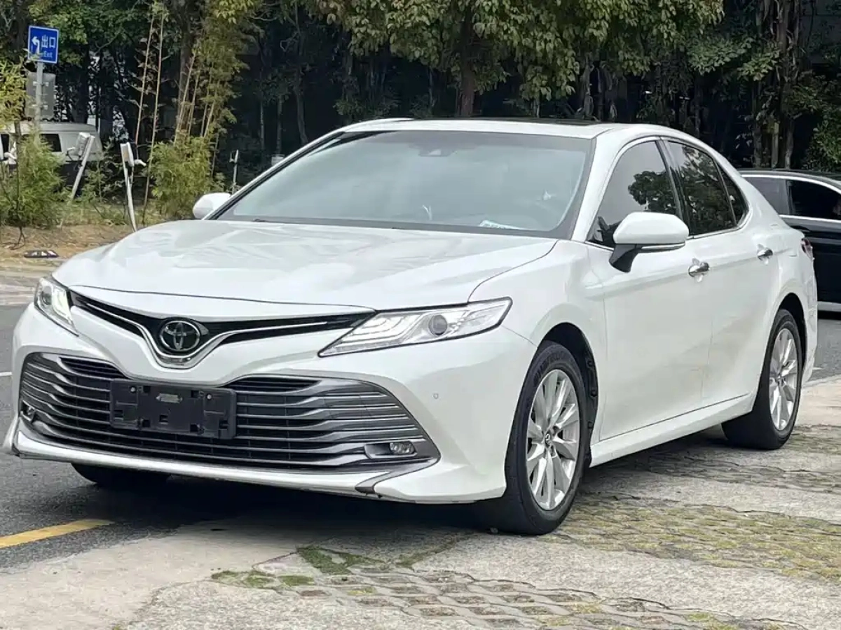 TOYOTA CAMRY  2021