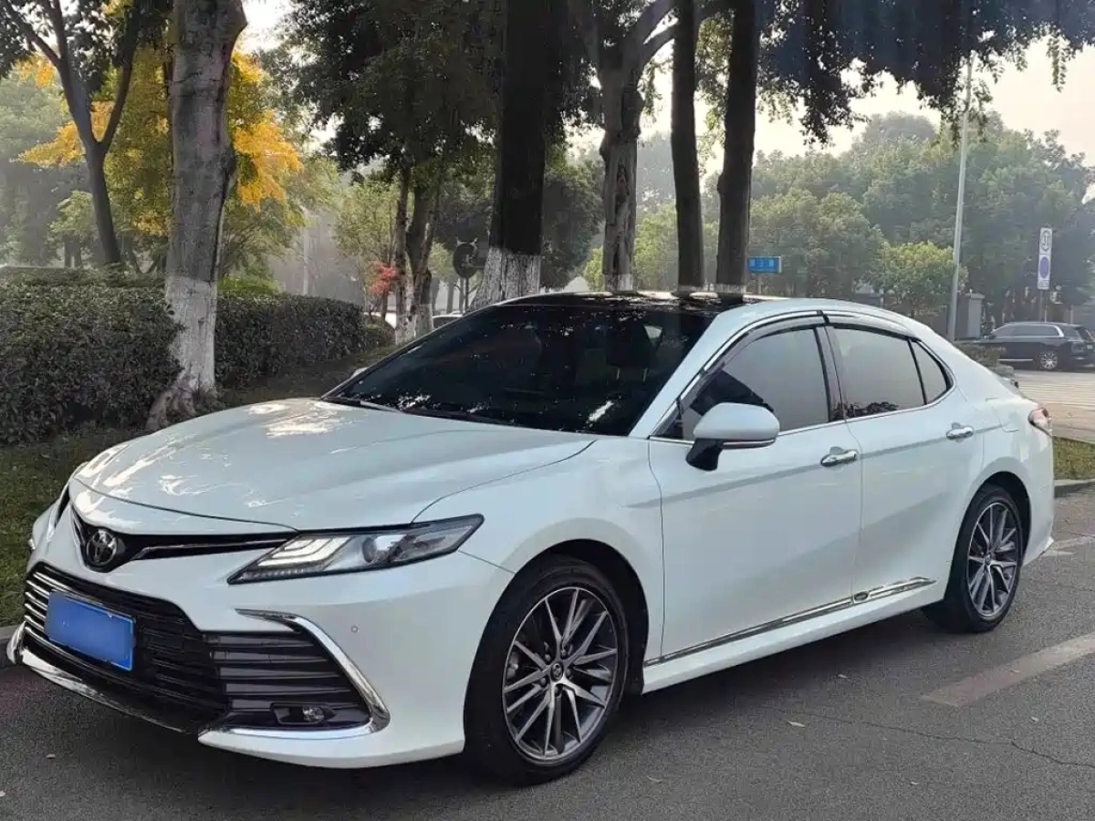 TOYOTA CAMRY  2022