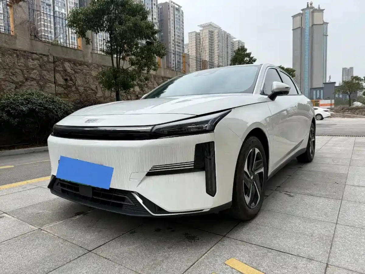 GEELY GALAXY GALAXY L6  2023