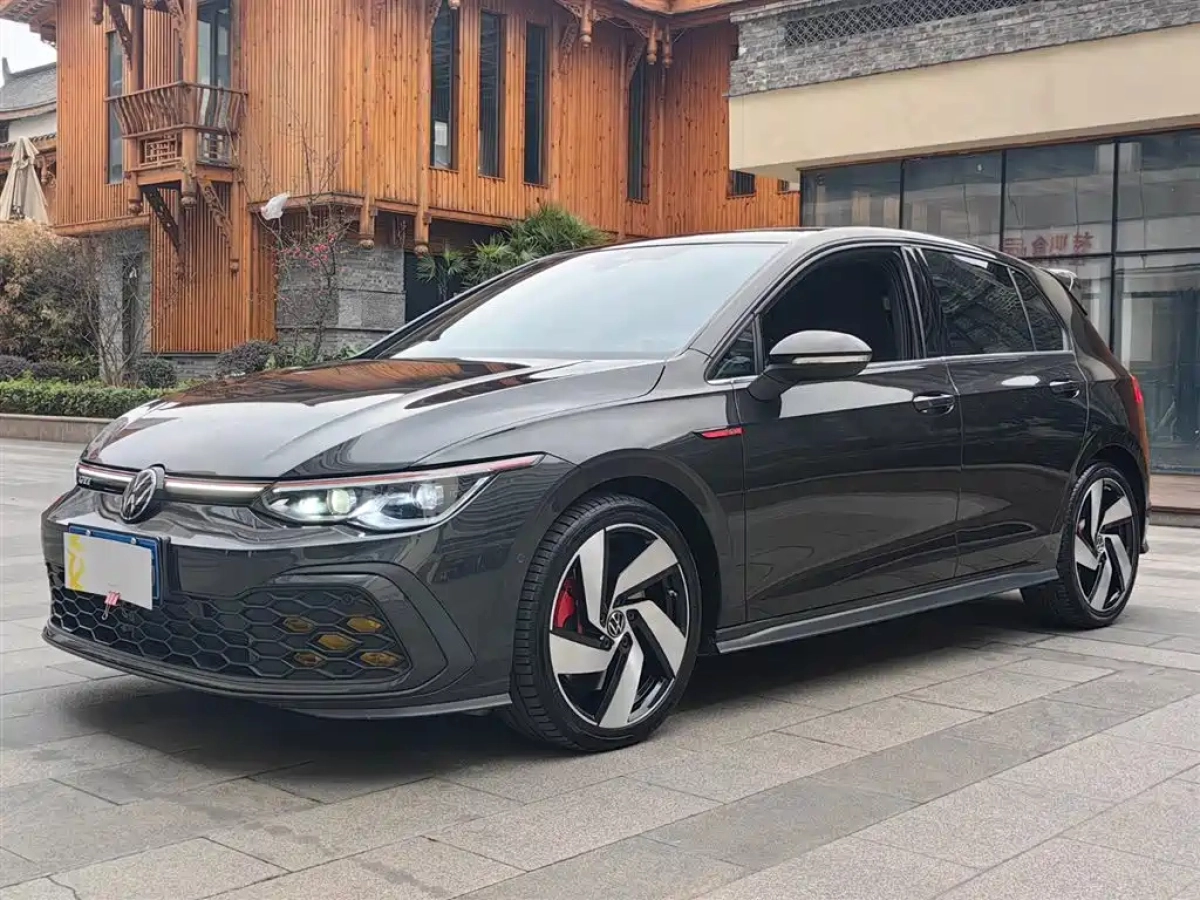 VOLKSWAGEN GOLF GTI