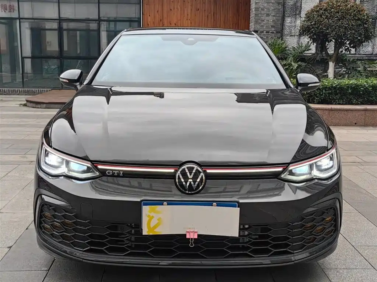 VOLKSWAGEN GOLF GTI