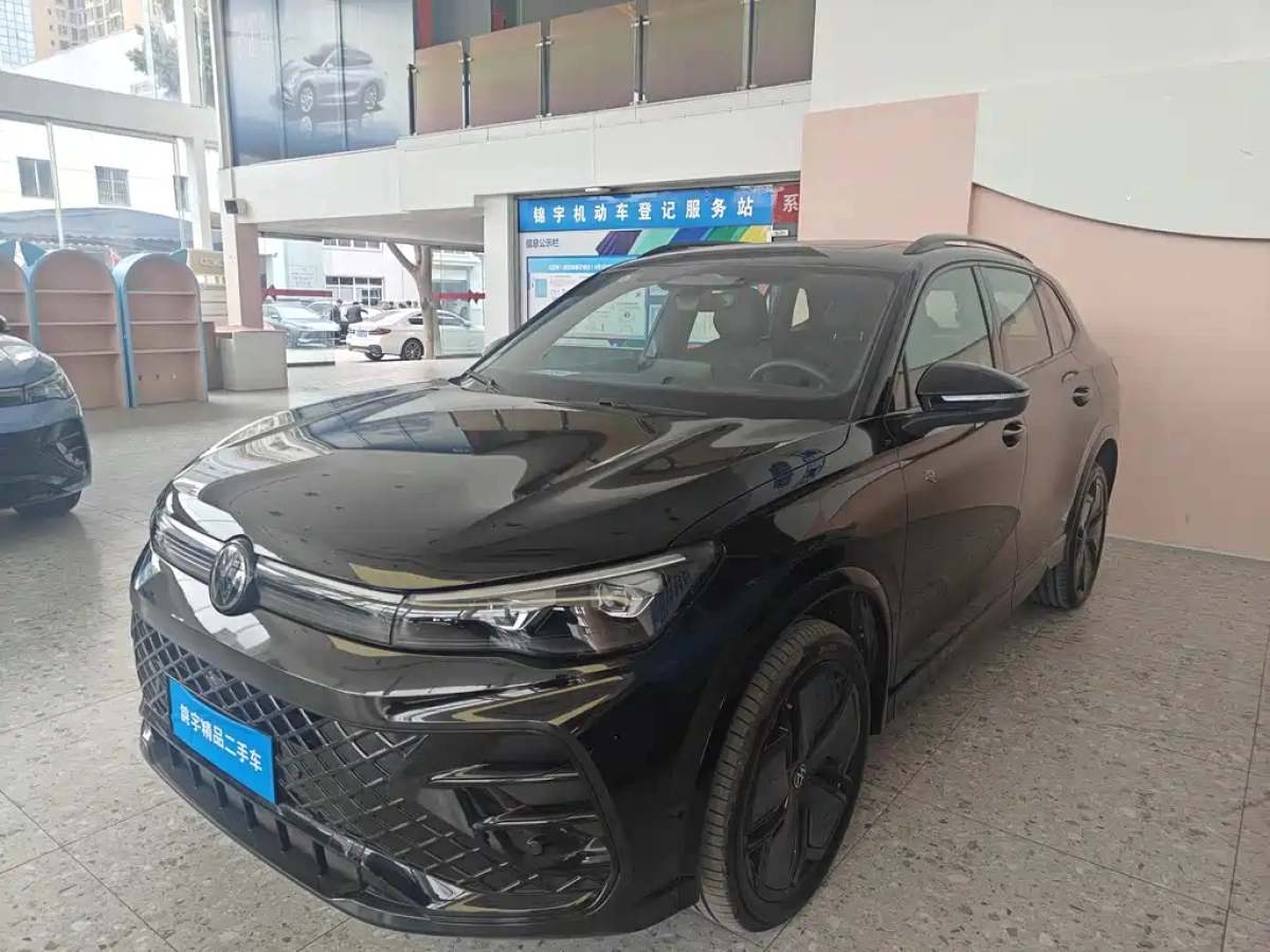 VOLKSWAGEN TIGUAN L  2024