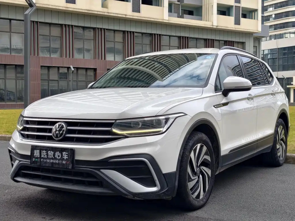 VOLKSWAGEN TIGUAN L  2022