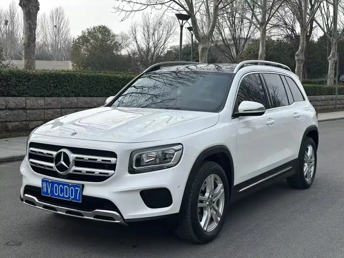 MERCEDES-BENZ GLB