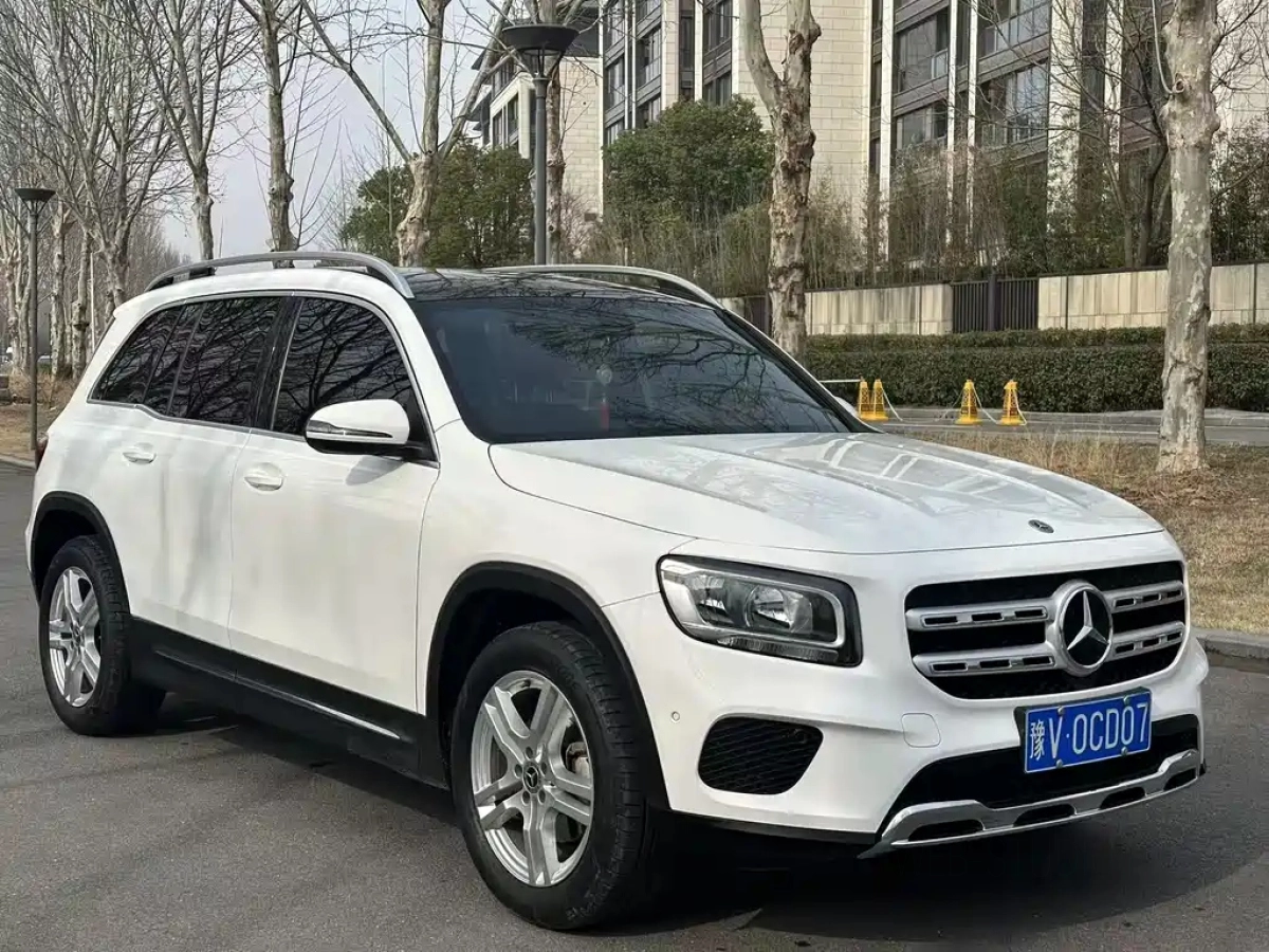 MERCEDES-BENZ GLB