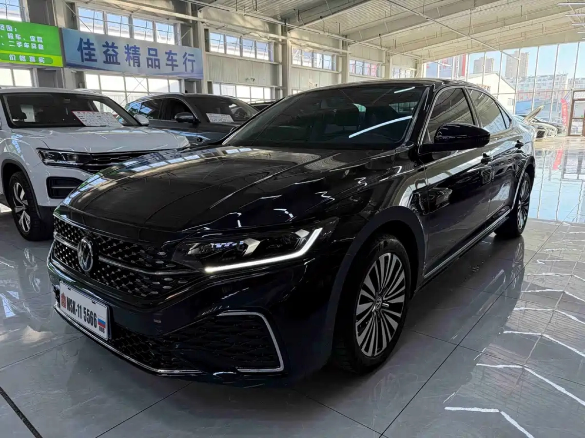 VOLKSWAGEN PASSAT  2021