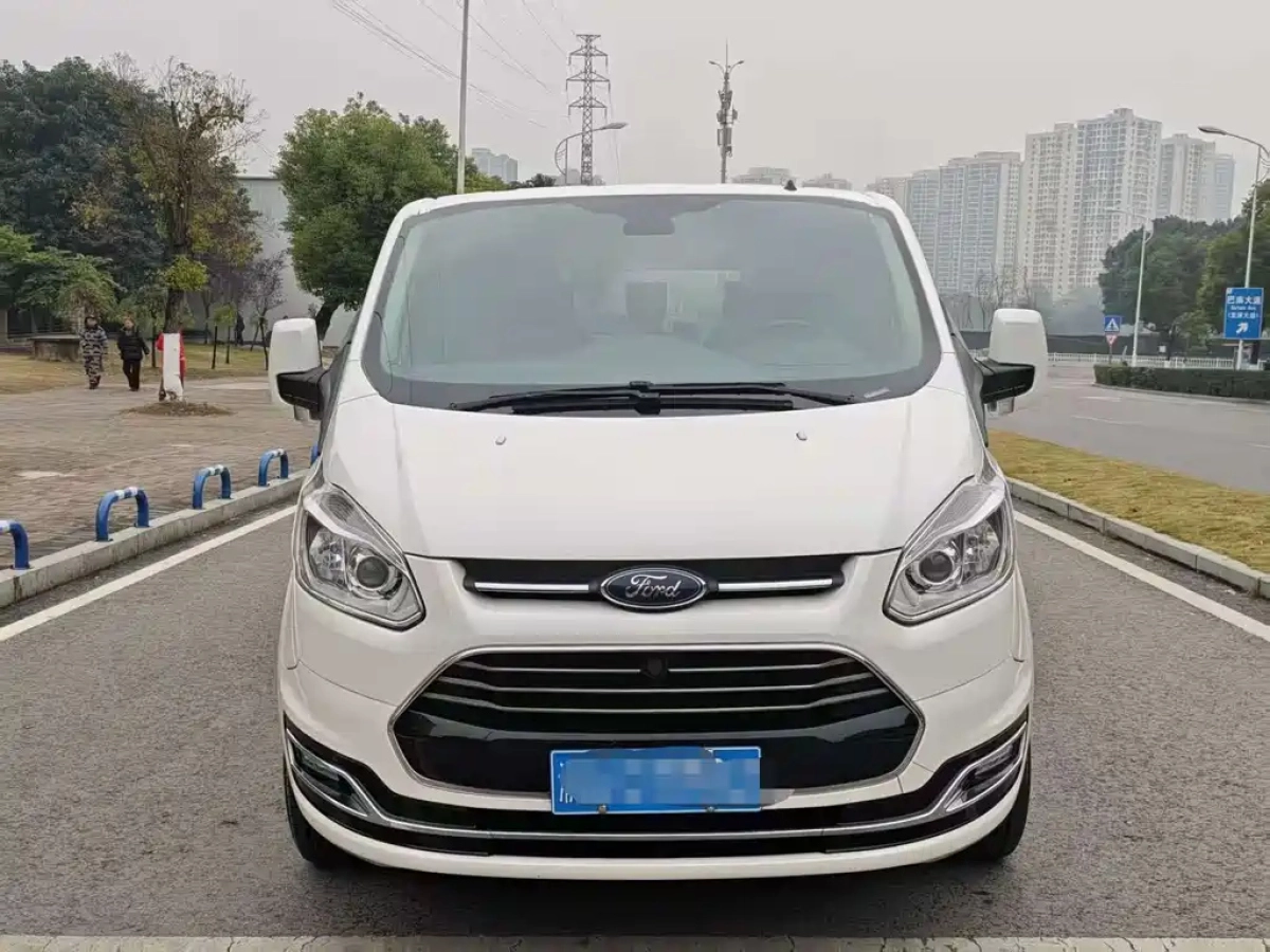 FORD TOURNEO