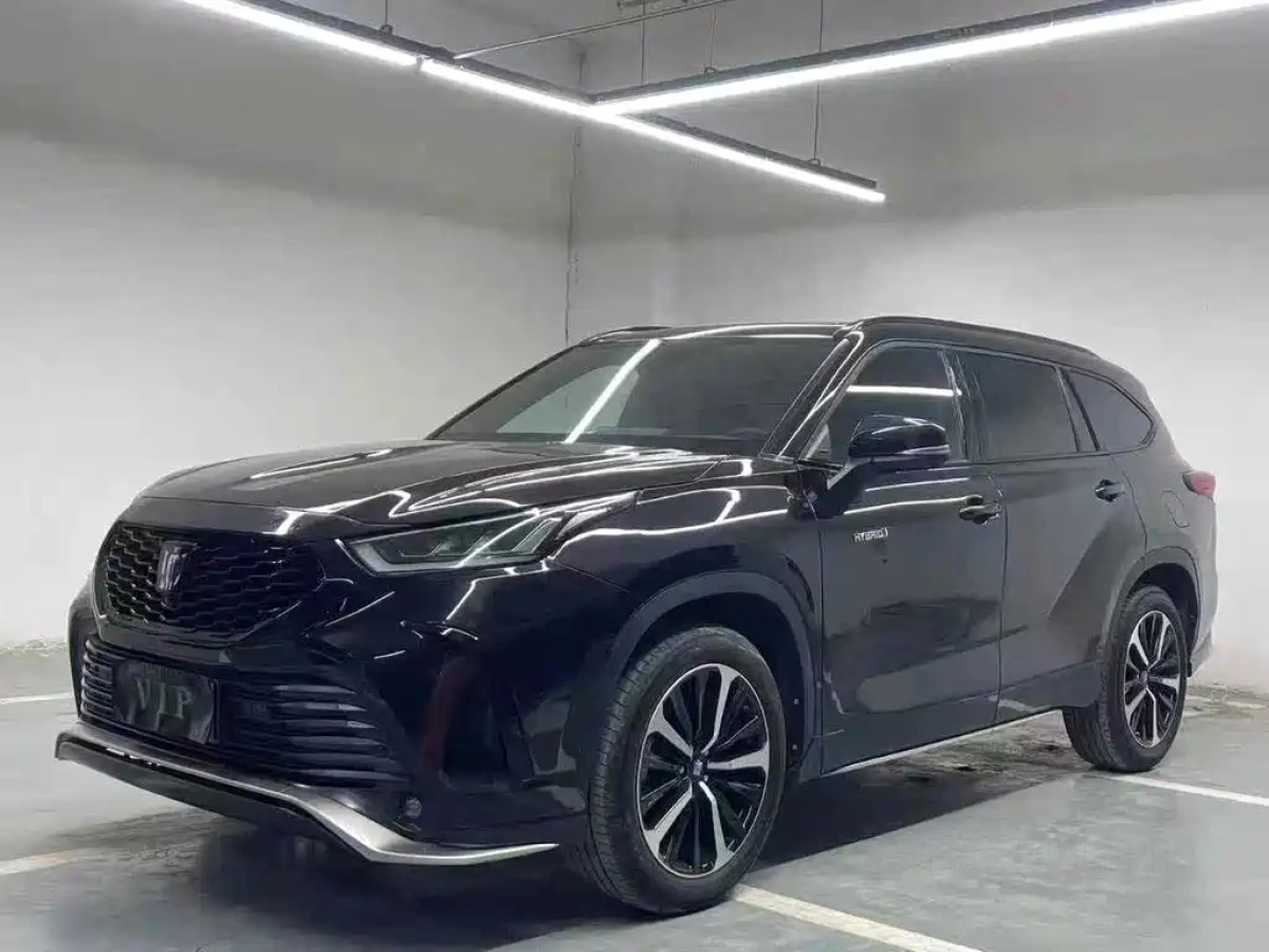 TOYOTA CROWN KLUGER  2023