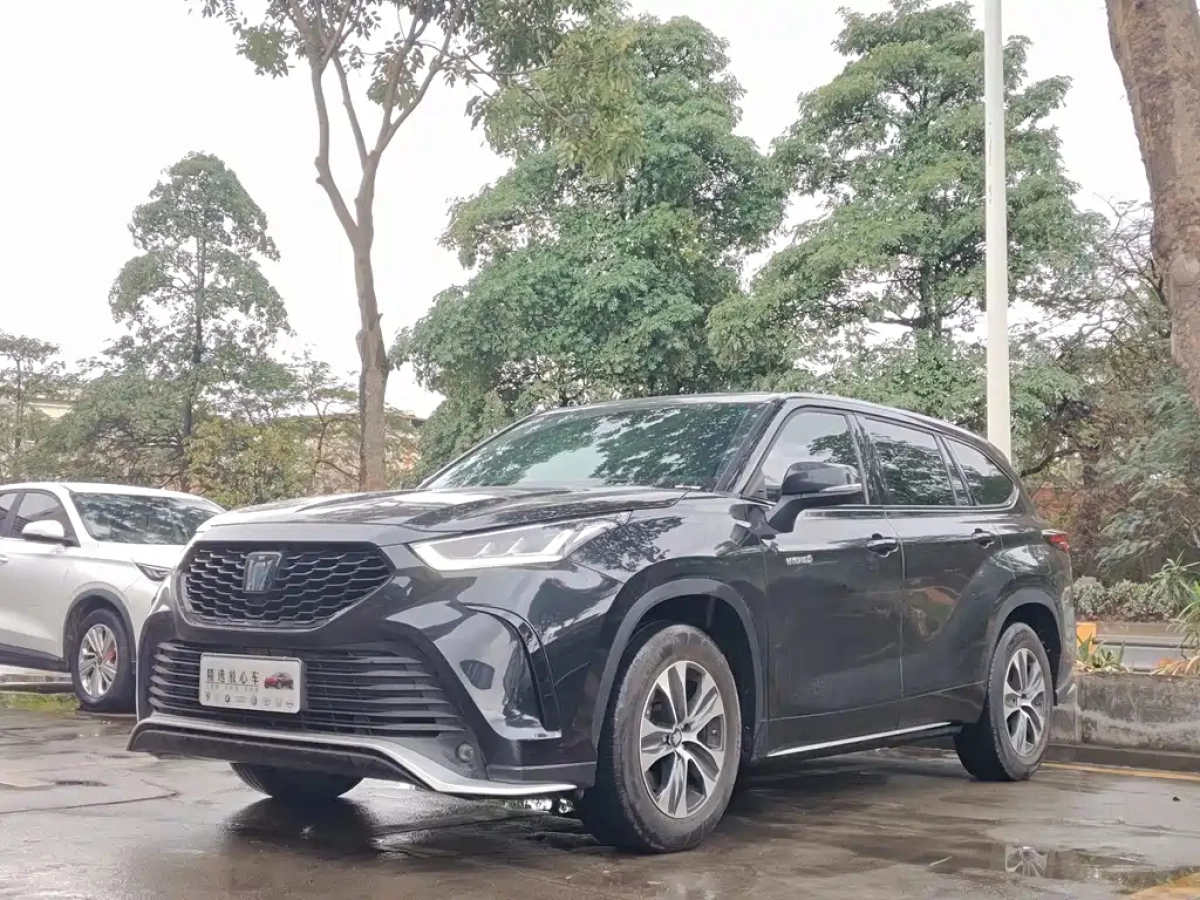 TOYOTA CROWN KLUGER  2023