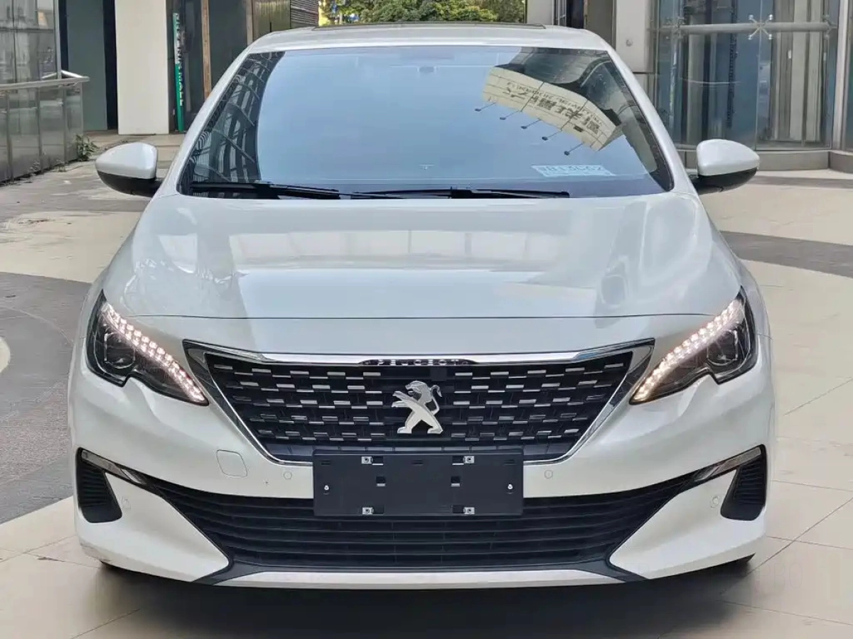 PEUGEOT 408