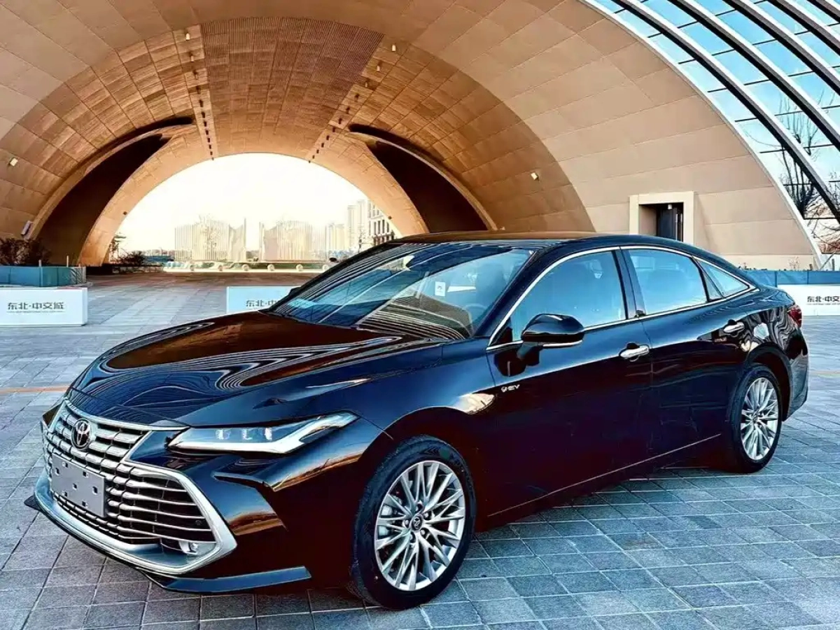 TOYOTA AVALON  2025