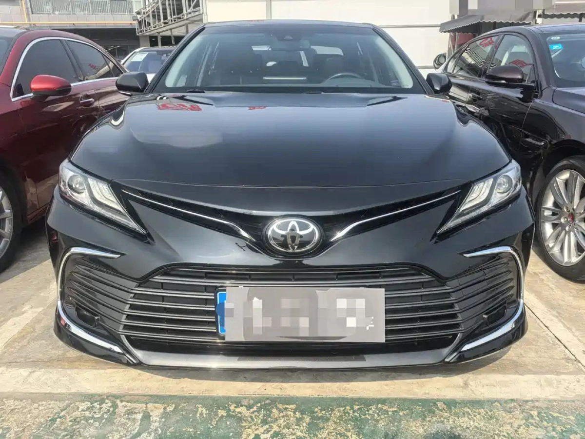TOYOTA CAMRY
