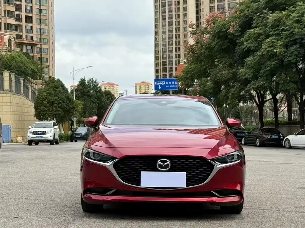 MAZDA 3 AXELA