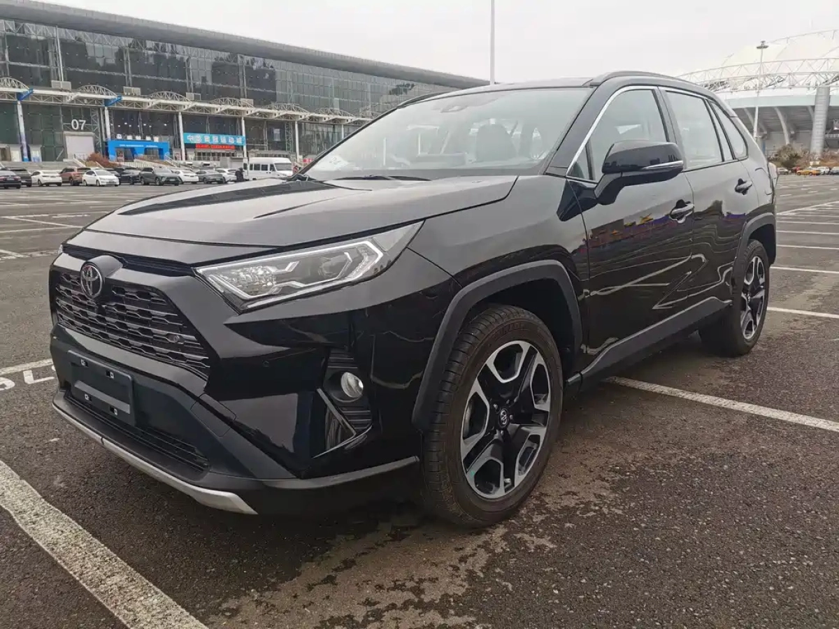 TOYOTA RAV4  2022