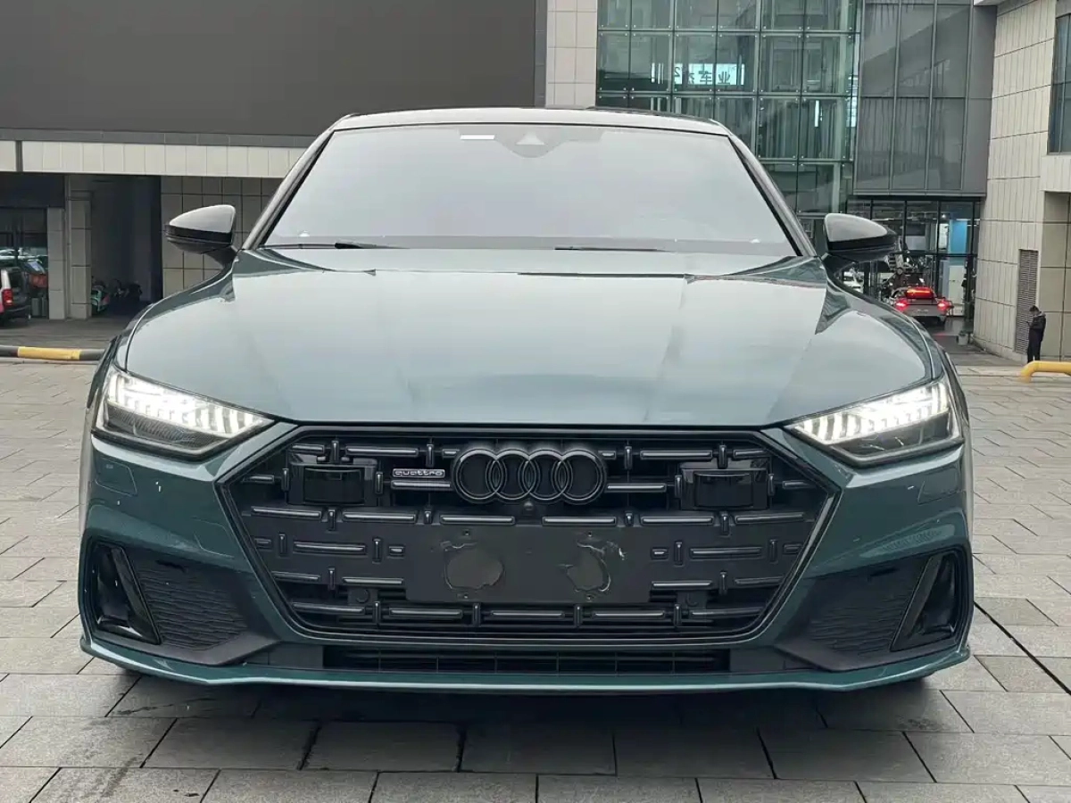 AUDI A7L
