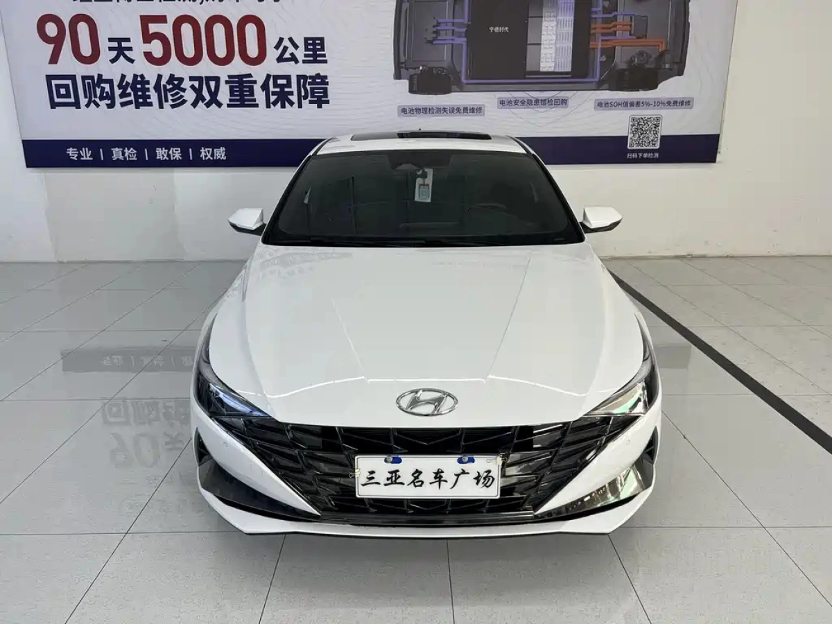 HYUNDAI ELANTRA