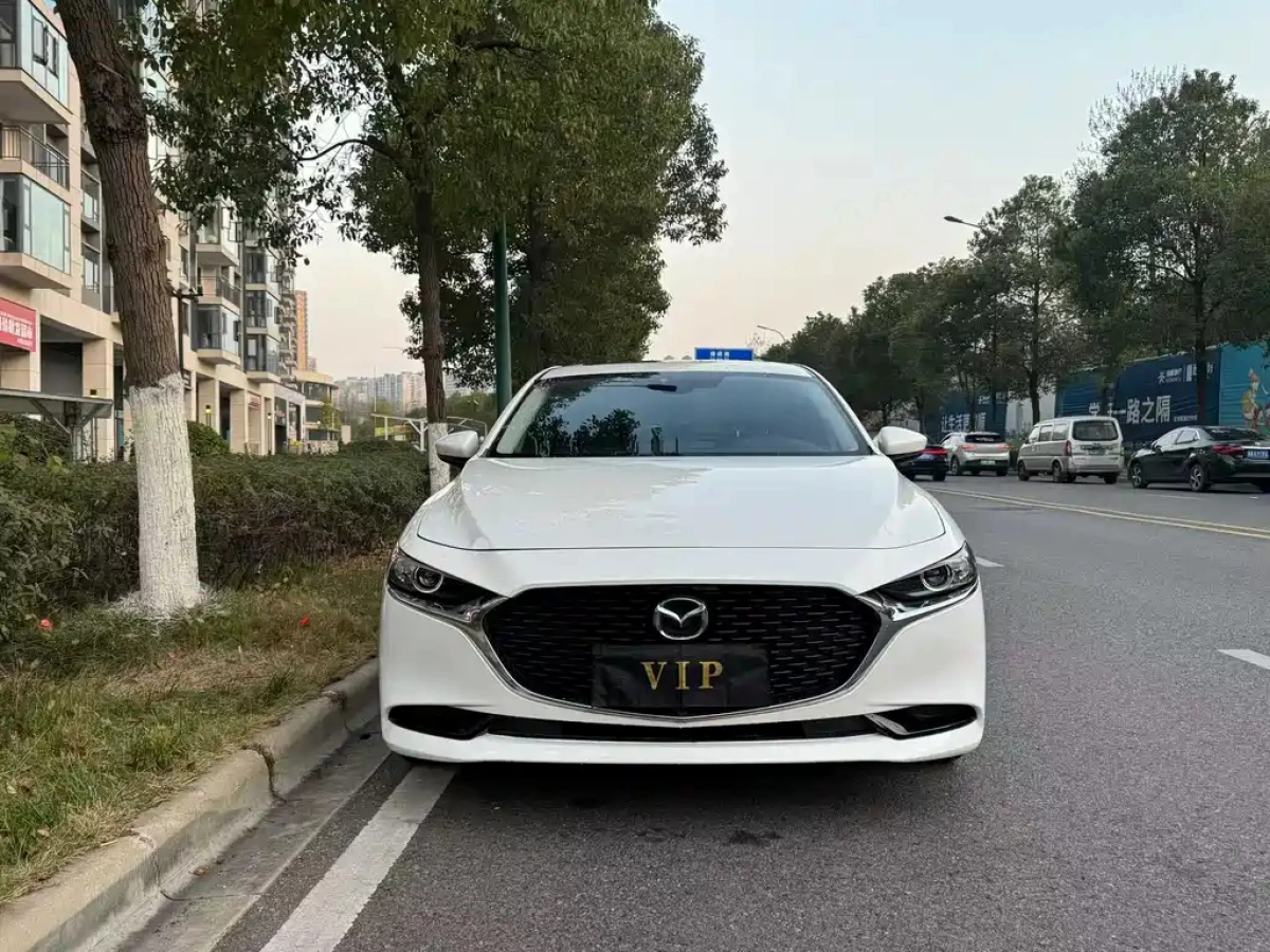 MAZDA 3 AXELA
