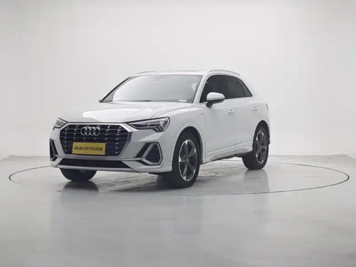 AUDI Q3  2021