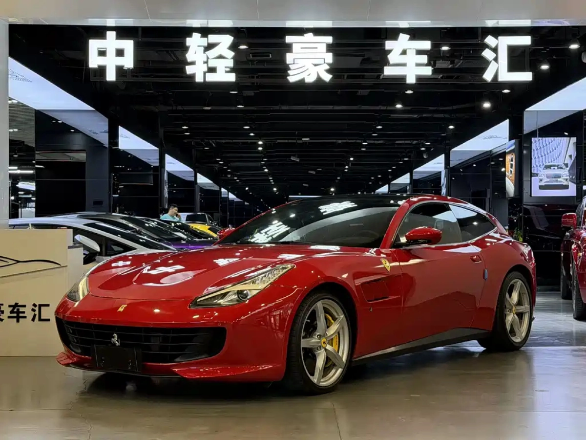 FERRARI GTC4LUSSO  2019