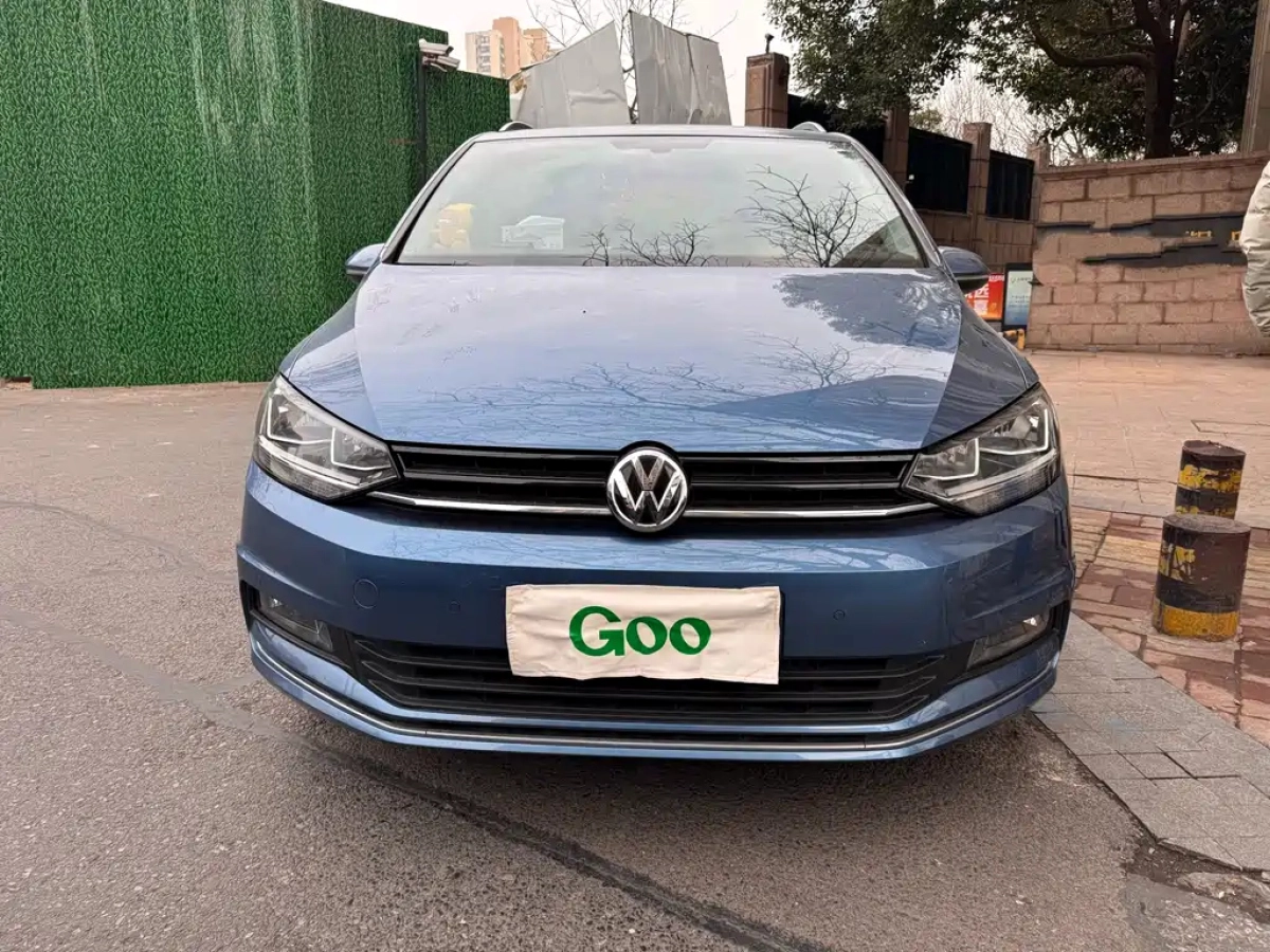 VOLKSWAGEN TOURAN  2019
