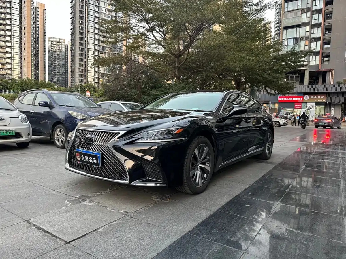 LEXUS LS  2019