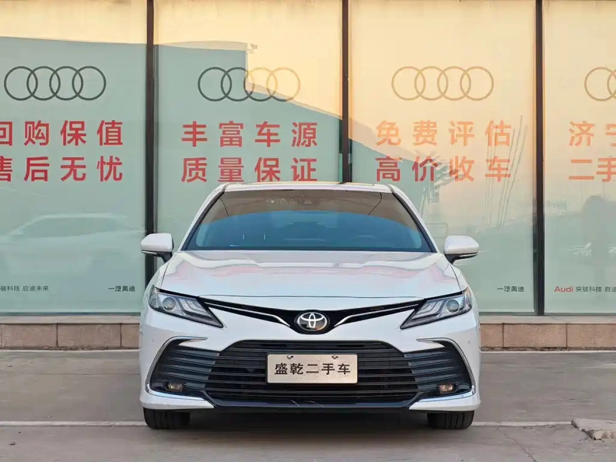 TOYOTA CAMRY
