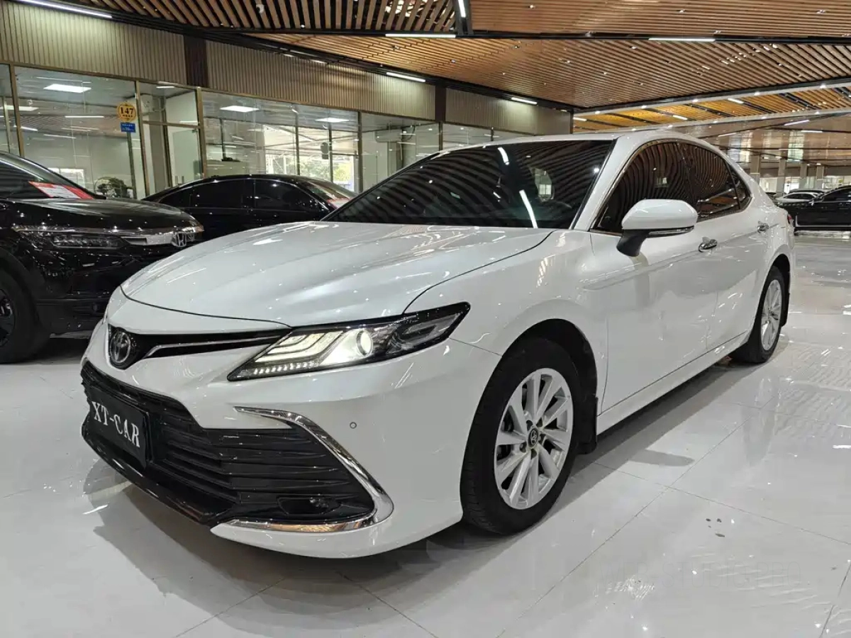 TOYOTA CAMRY 2023