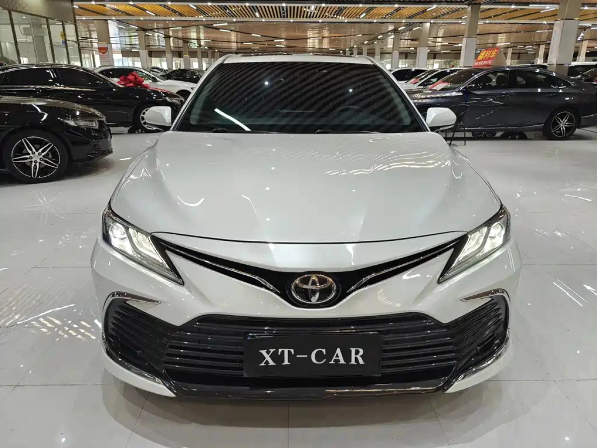 TOYOTA CAMRY