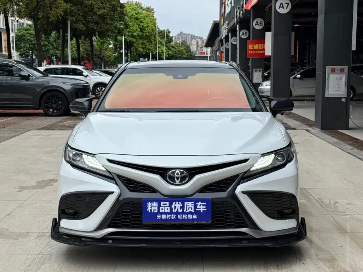 TOYOTA CAMRY