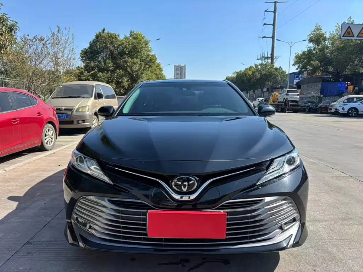 TOYOTA CAMRY