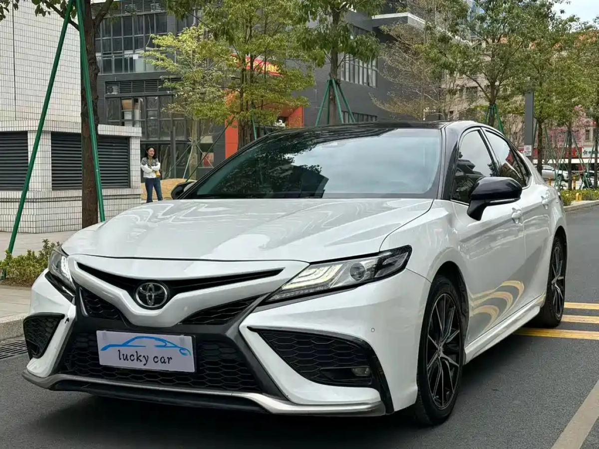 TOYOTA CAMRY 2022